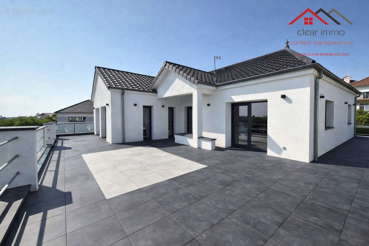 Maison à COINCY