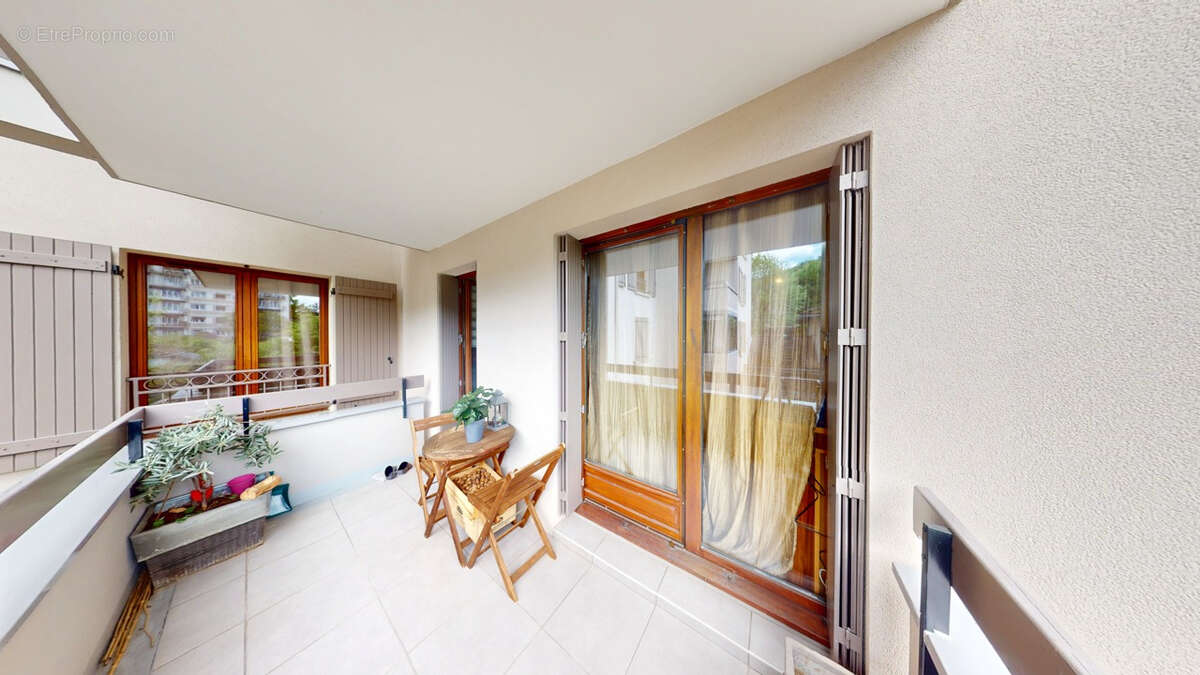 Appartement à GIERES