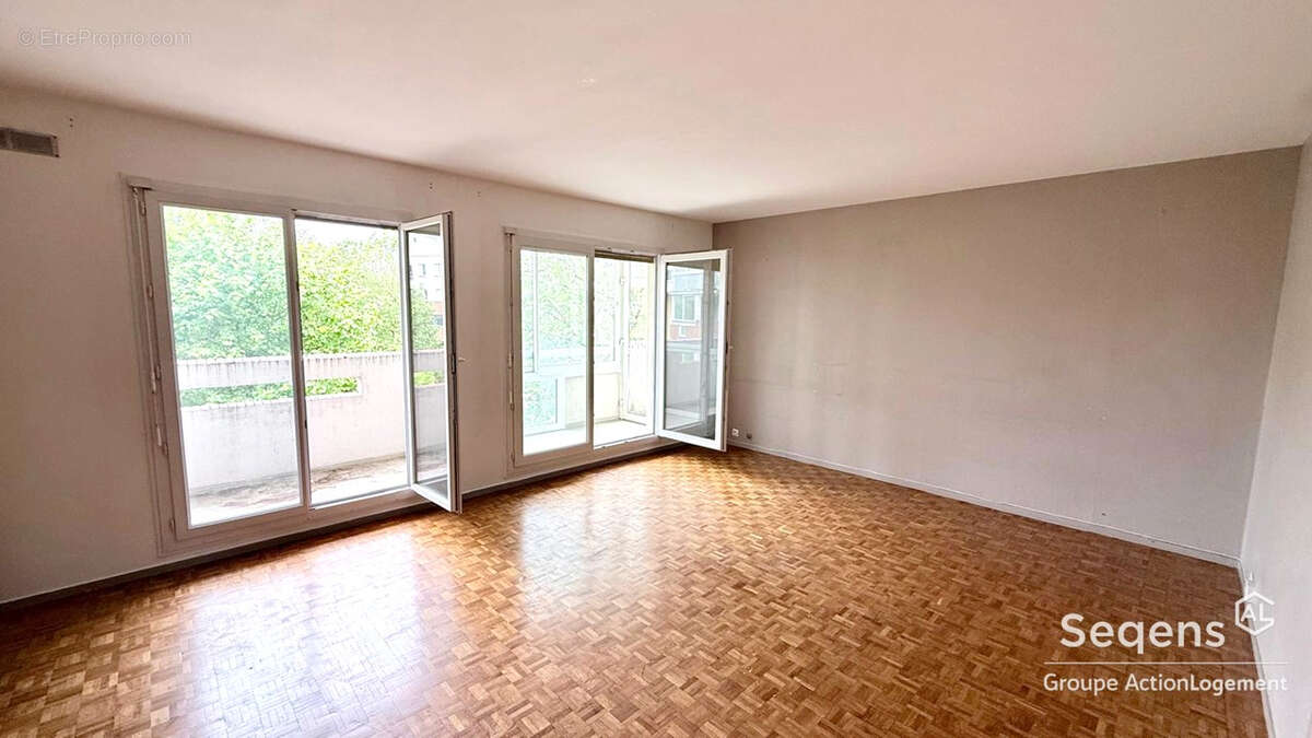 Appartement Noisiel 4 pièces avec grand Balcon et veranda - photo 2