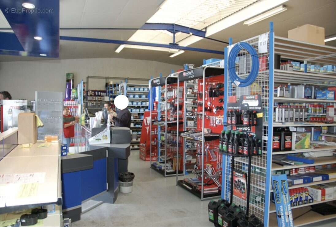 Commerce à LA REOLE