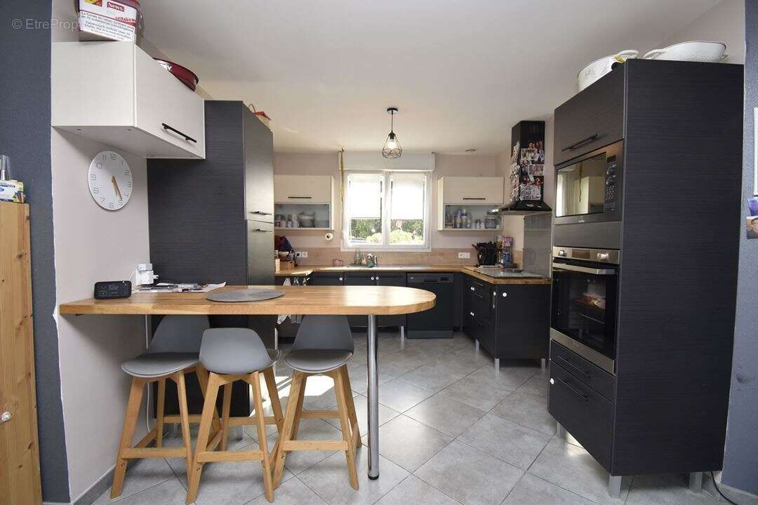 Maison à BERGUES-SUR-SAMBRE