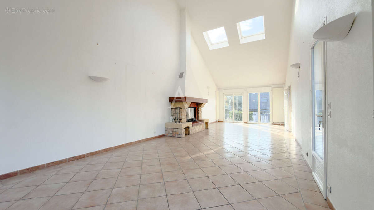 Maison à MONTGERON