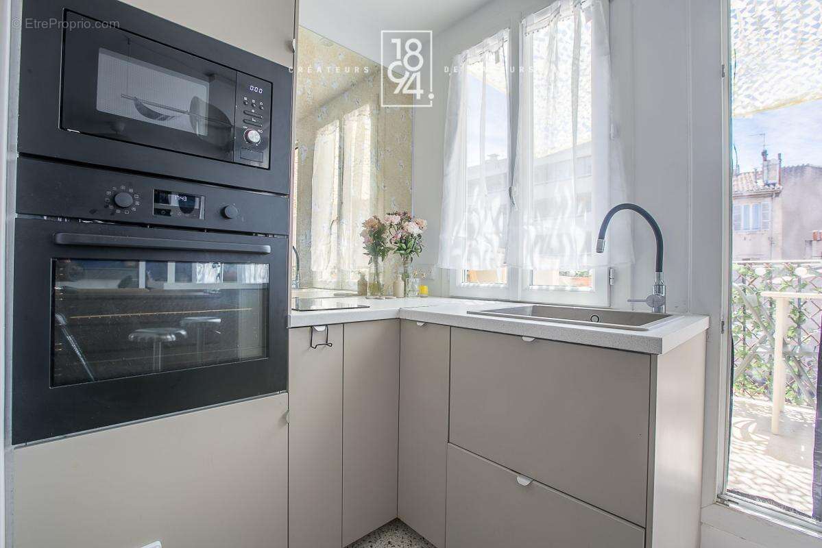 Appartement à MARSEILLE-6E