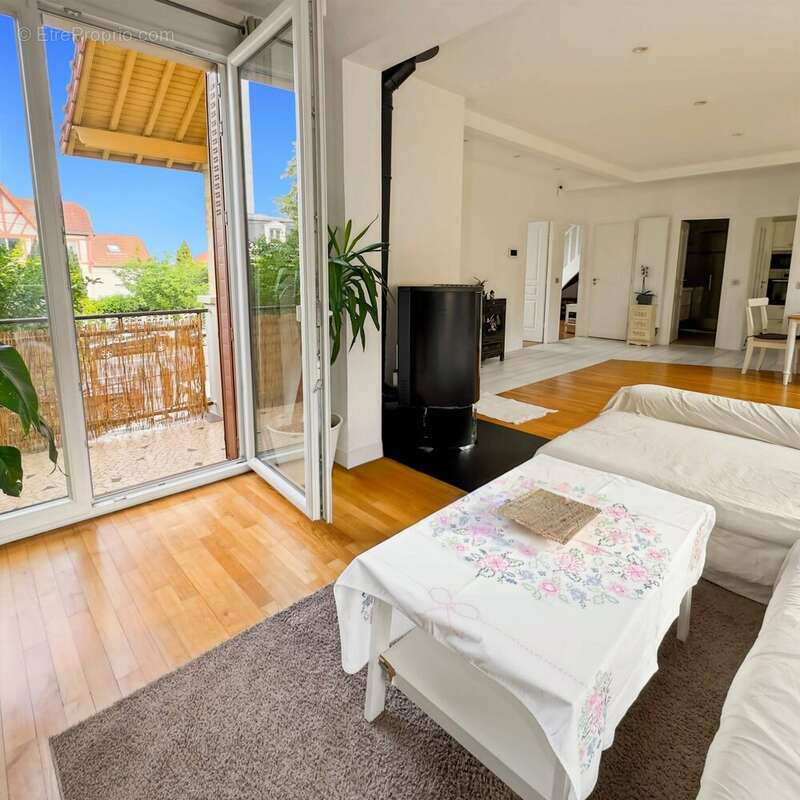 Maison à BRY-SUR-MARNE