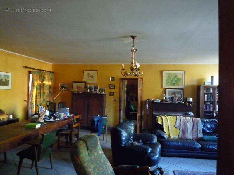 Maison à COUCY-LE-CHATEAU-AUFFRIQUE