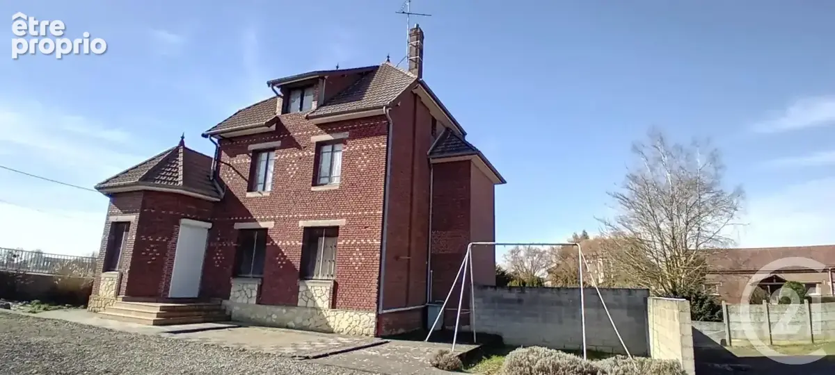 Maison à VILLERS-CARBONNEL