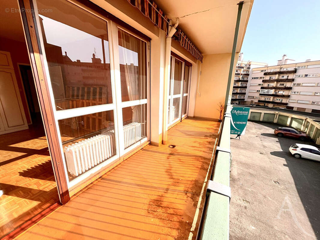 Appartement F3 Metz gare - 2 chambres avec garage et cave - photo 3