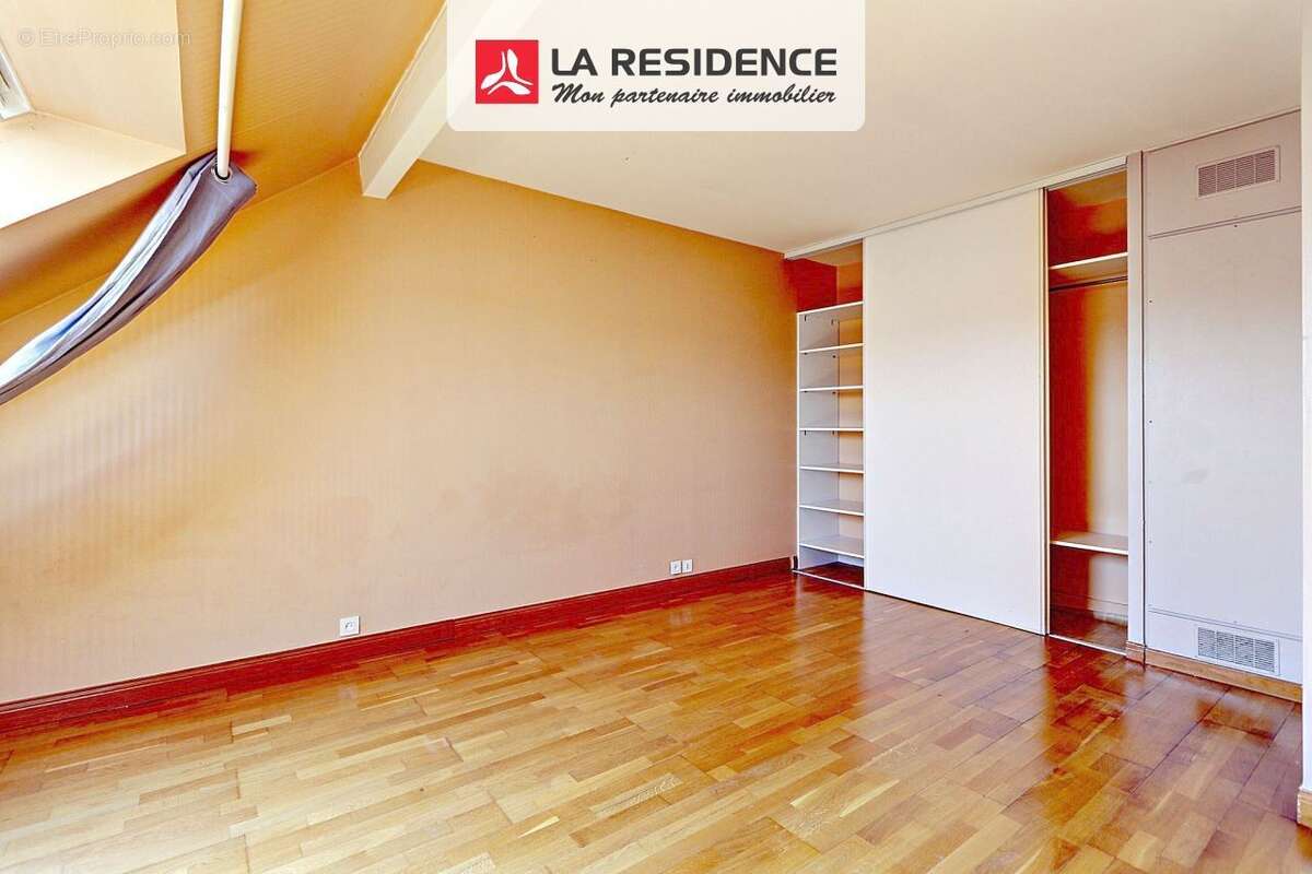 Appartement à BEAUCHAMP