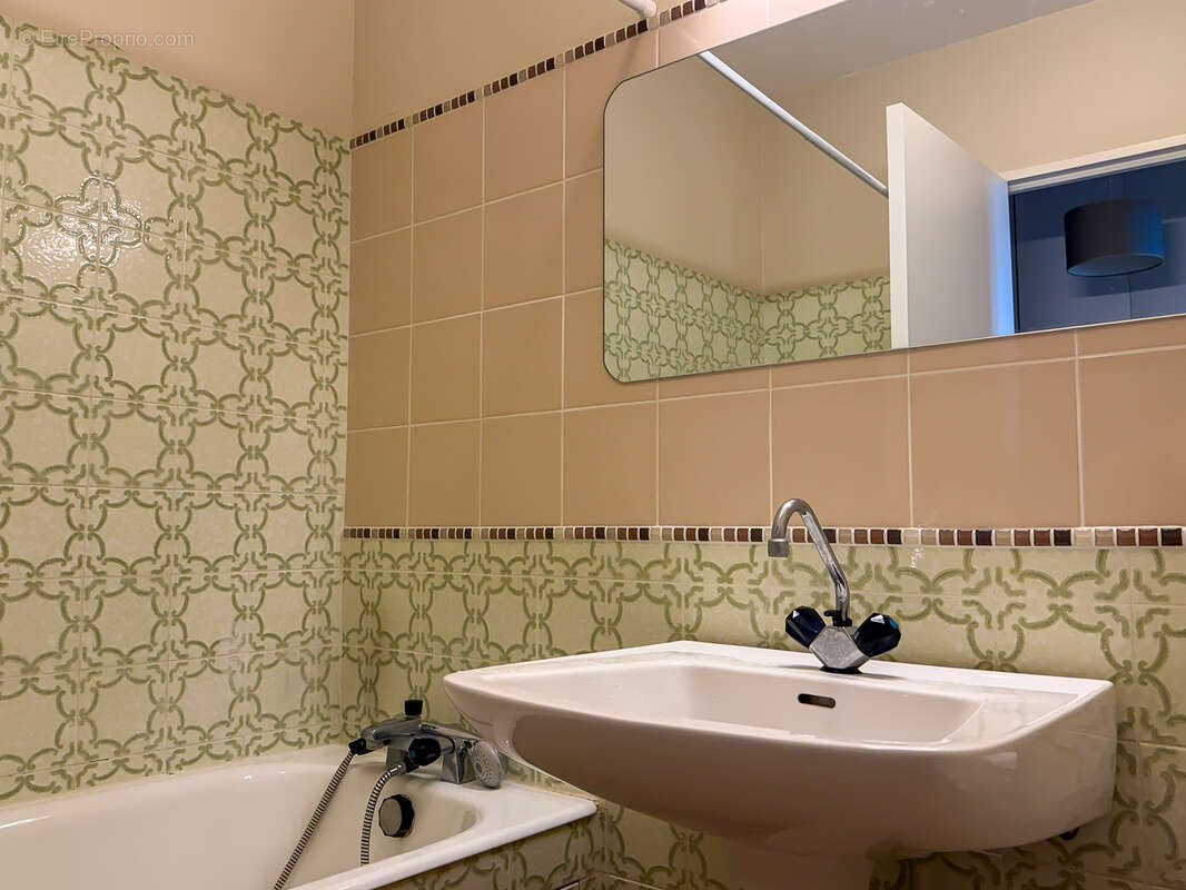 Appartement à VAUX-SUR-MER