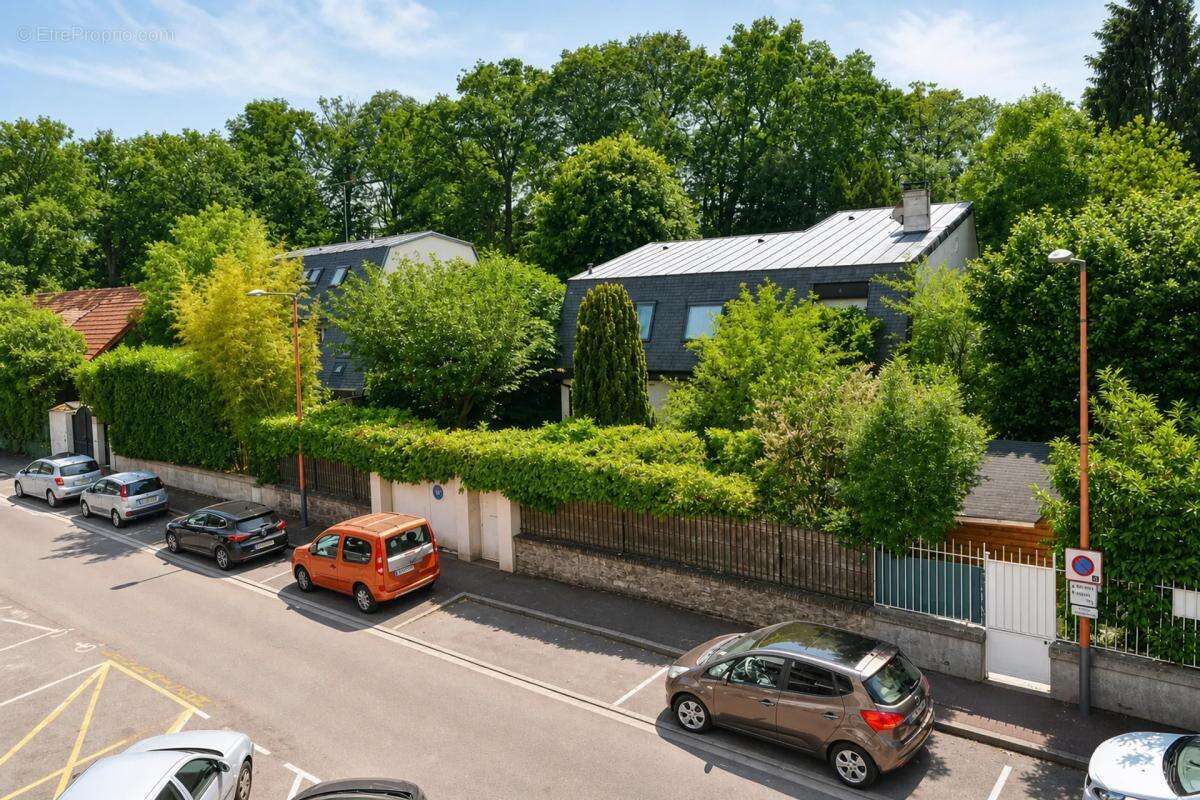 Appartement dans quartier résidentiel, La Celle-Saint-Cloud - photo 12