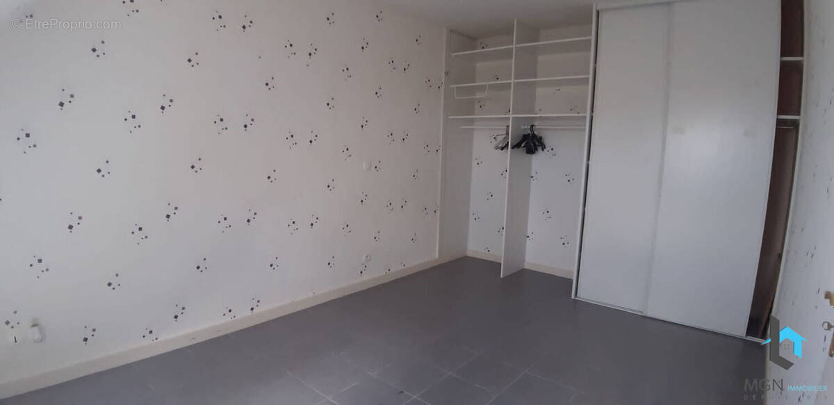 Appartement à EPERNON
