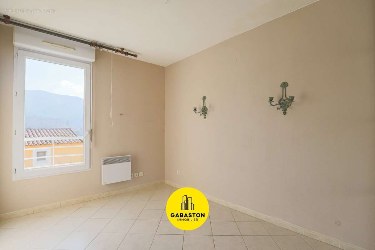 Appartement à MARSEILLE-11E