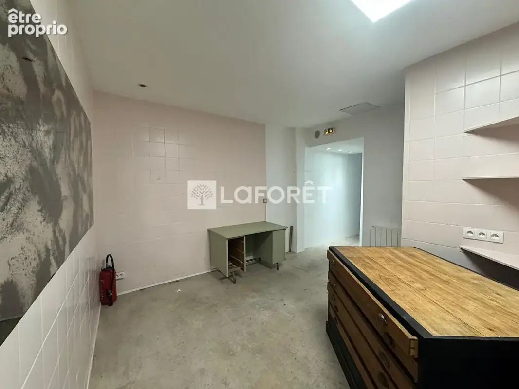 Local commercial Paris 56 m2 - photo 6