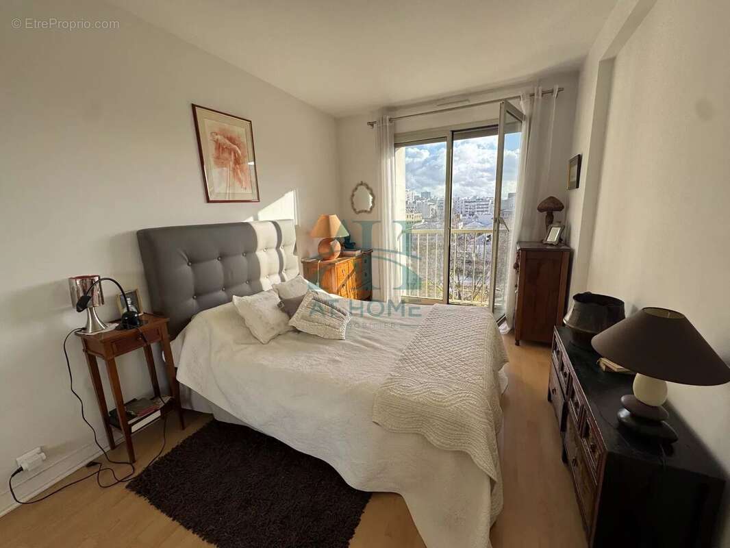 Appartement à PARIS-10E