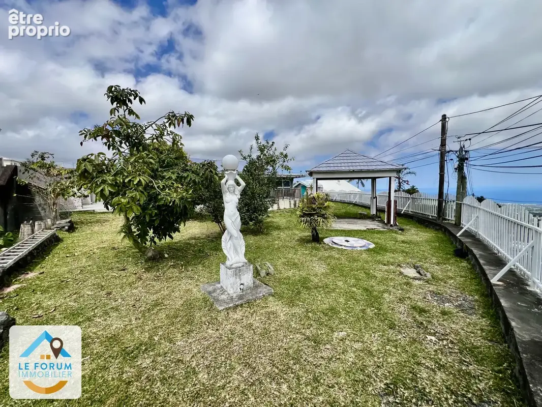 Tampon 97430 - villa f6 - beaux espaces - vue mer - grand jardin - quartier calme - photo 16