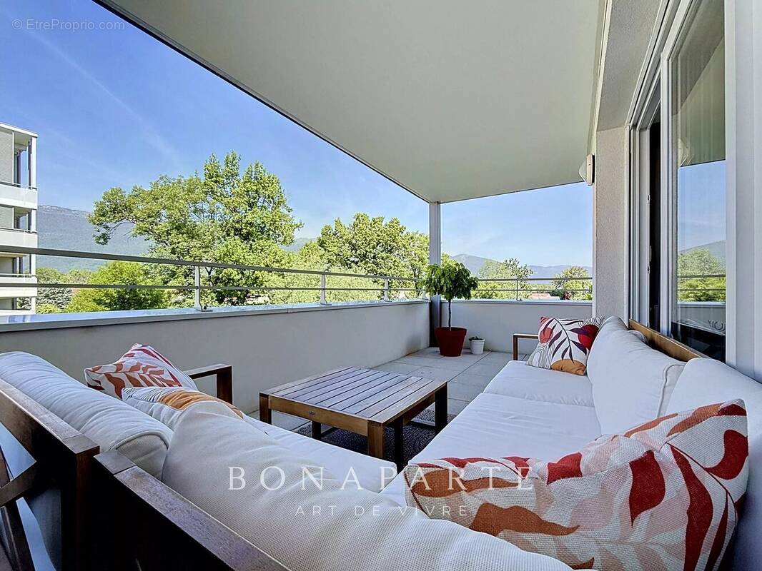 Appartement à SAINT-GENIS-POUILLY