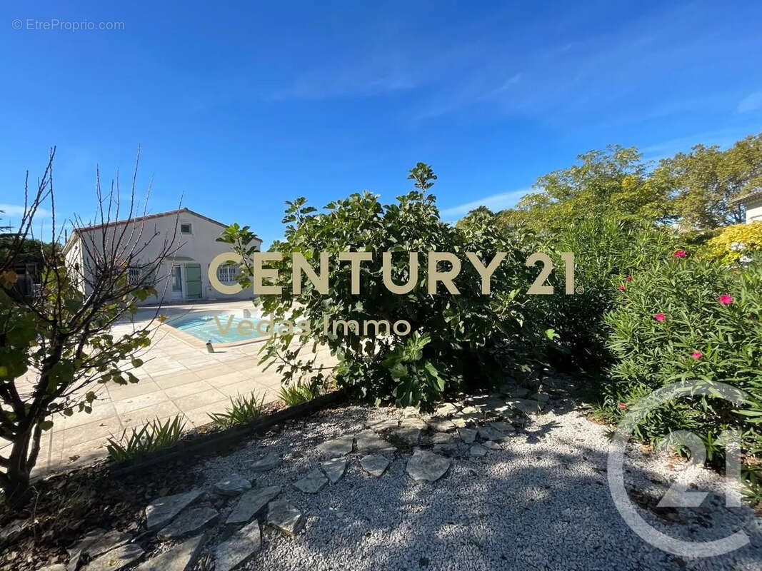 Maison à SAINT-JEAN-DE-VEDAS