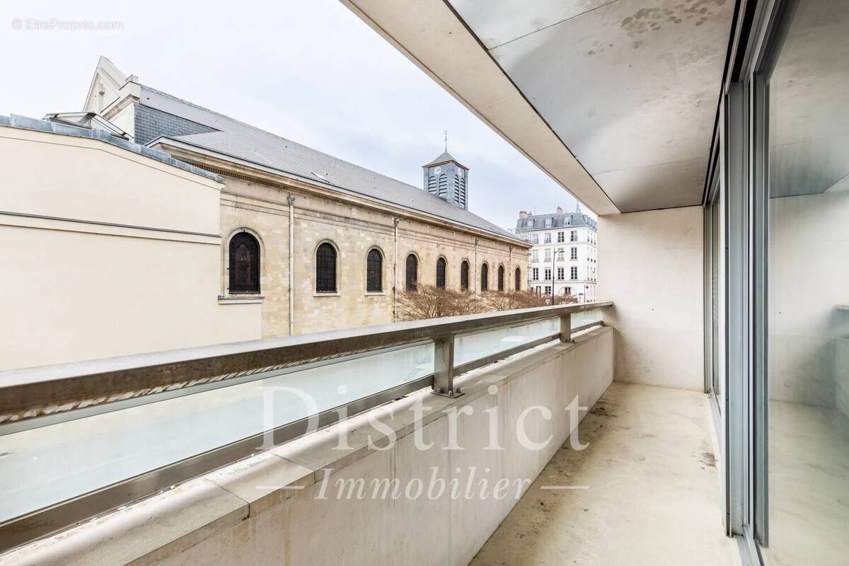 Appartement à PARIS-7E