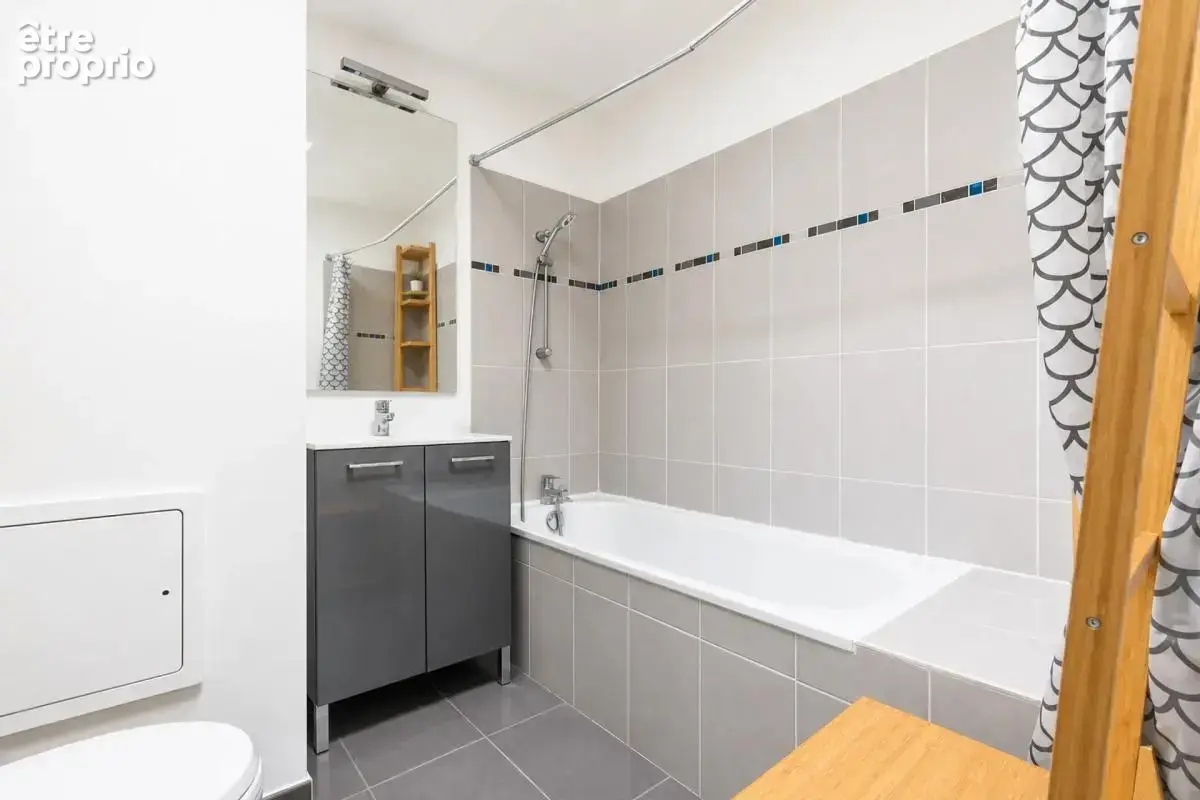 Maison de ville de 3 pièces de 80 m2 en vente à Saint-Denis vendue louée - Idéal investisseur - photo 6