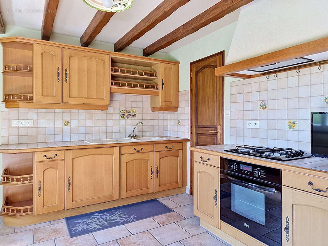 Maison à BOURG-ACHARD