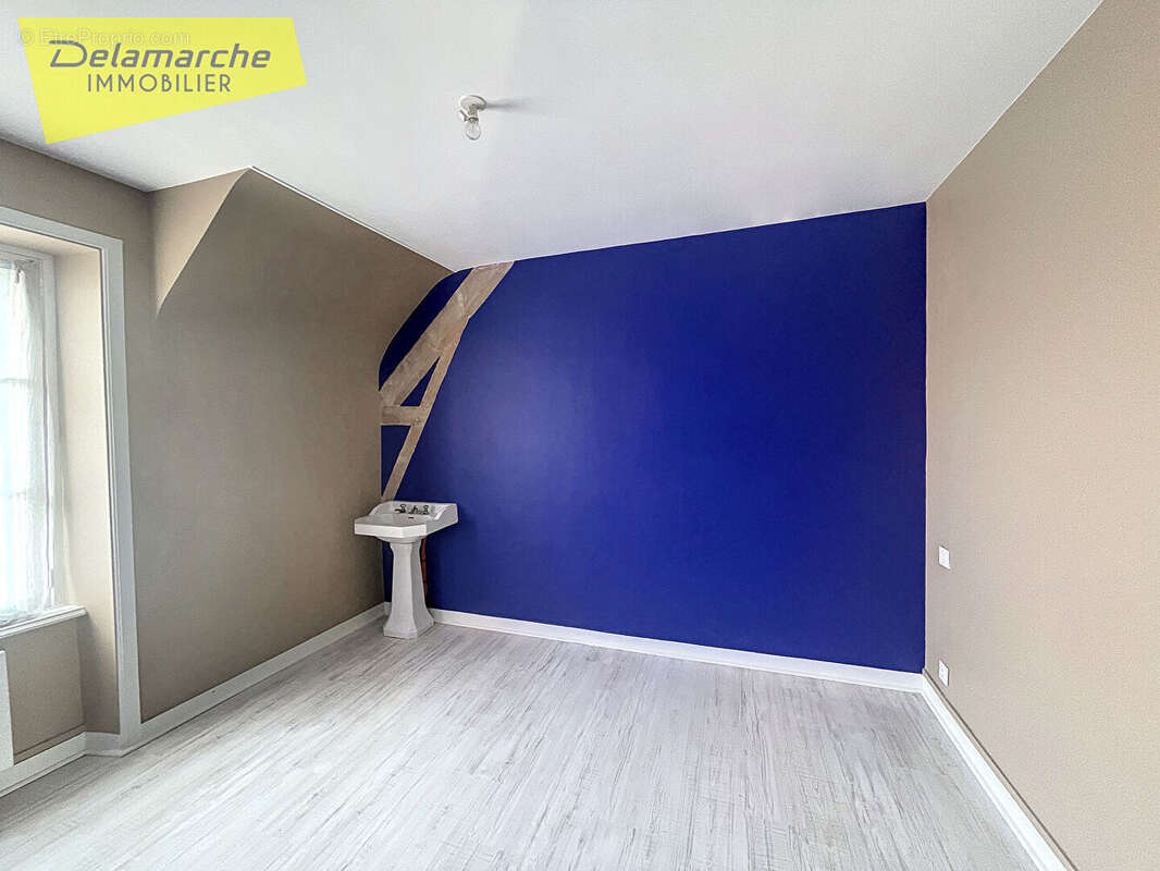 10 min AVRANCHES (50300) 10 min GRANVILLE (50400) maison à vendre à  Sartilly Baie Bocage (50530) 5 chambres , dépendances et te - photo 9