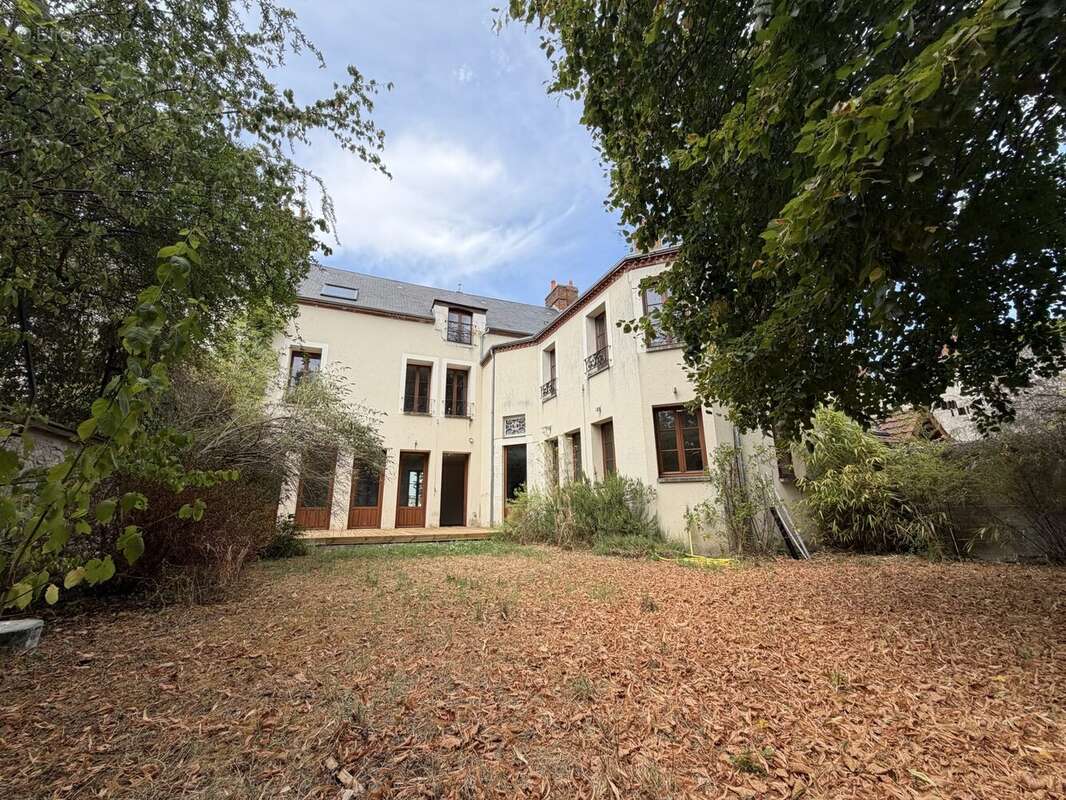 Maison 276 m² à Briare  - photo 2