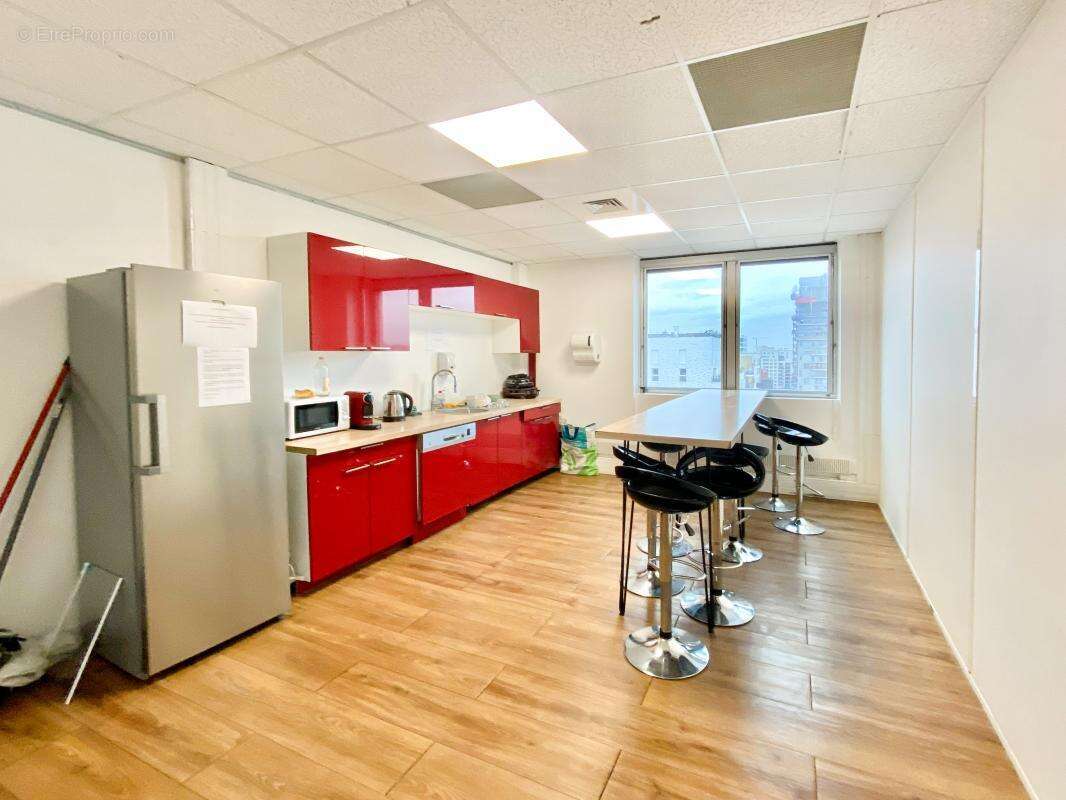 Commerce à ASNIERES-SUR-SEINE