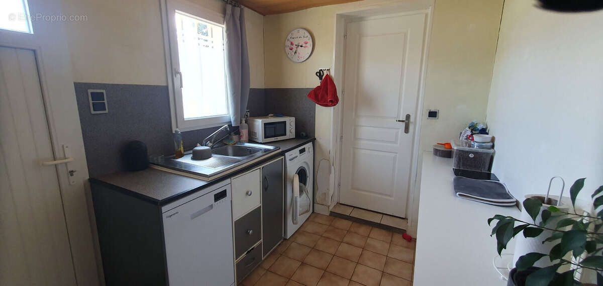 Challans - Maison 5 pièces 82 m2 - Terrain 985m² - photo 9