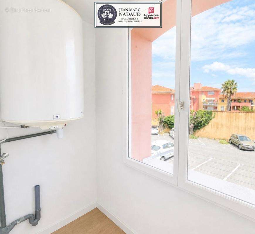 3 pièces entièrement rénové  clim+ garage + cave, tout à pied' - photo 8