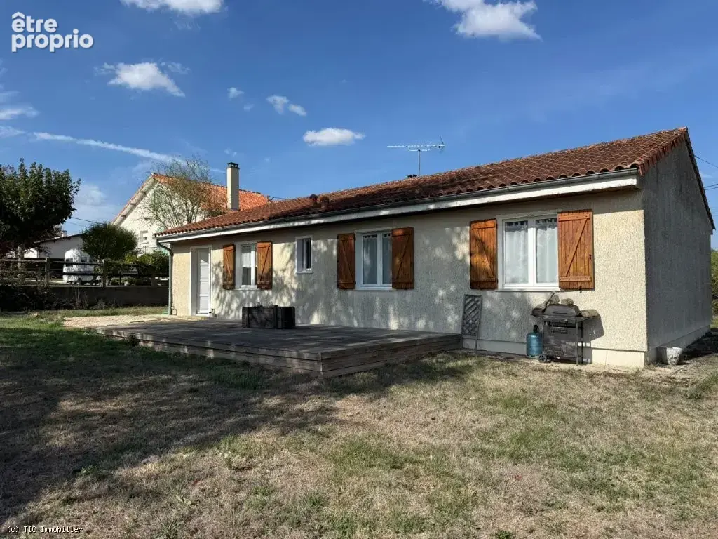Maison de Plain-Pied Avec 3 Chambres en Bordure du Village de Charroux - photo 1