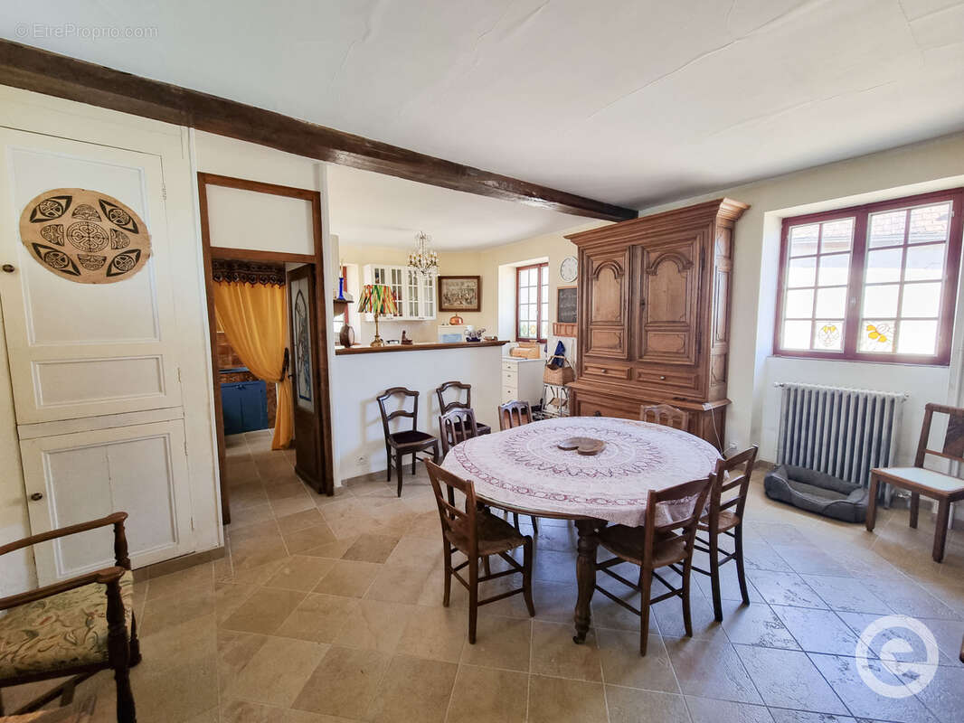 Maison à ANNAY-LA-COTE