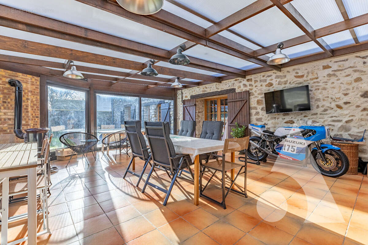 Maison en pierres 4 chambres avec jardin - photo 10