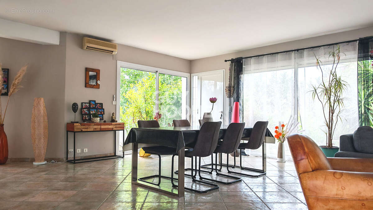 Maison à LE SOLER