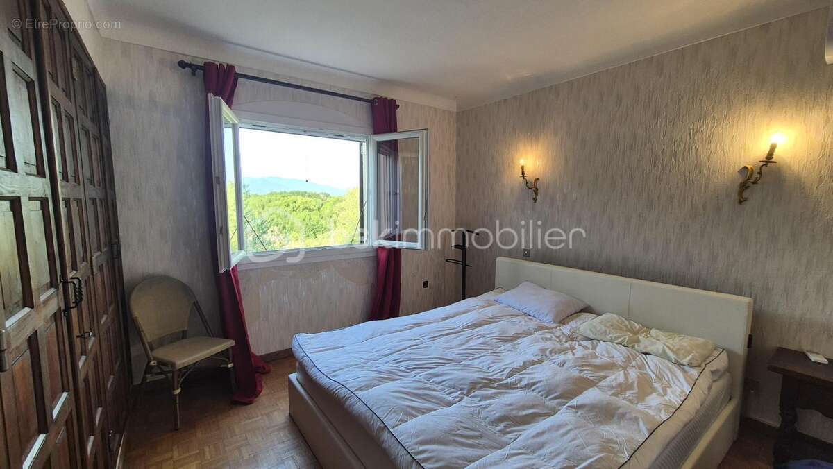 A vendre propriete mas de 170m² sur terrain de 12944m² cloture - le boulou - six chambres - climatisation reversible - garage -  - photo 7