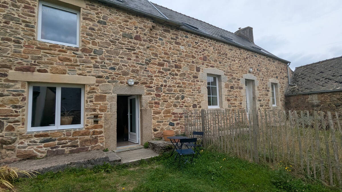 Maison à GUIMAEC