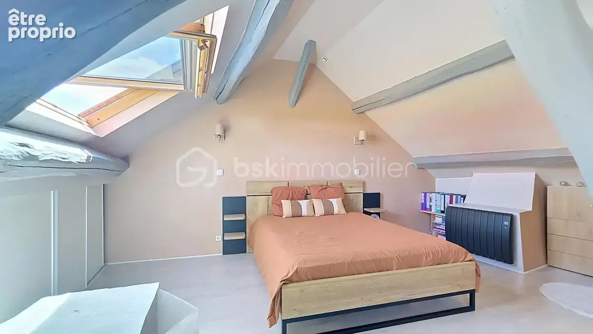 Charmante maison de ville entièrement rénovée avec une grande terrasse de 40 m² - photo 8