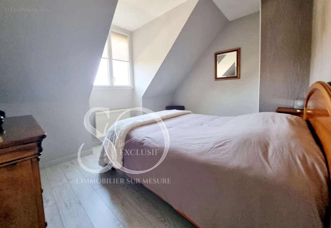 Maison à MEZIERES-SUR-SEINE