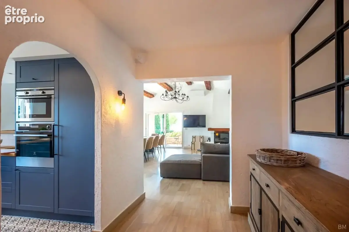 Villa spacieuse entièrement rénovée avec vue mer, piscine et intimité - photo 7