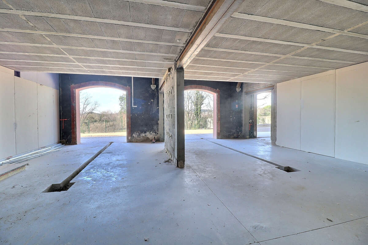 Commerce à SOMMIERES