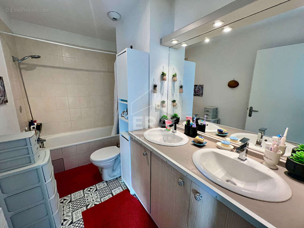 Appartement à AUREILHAN