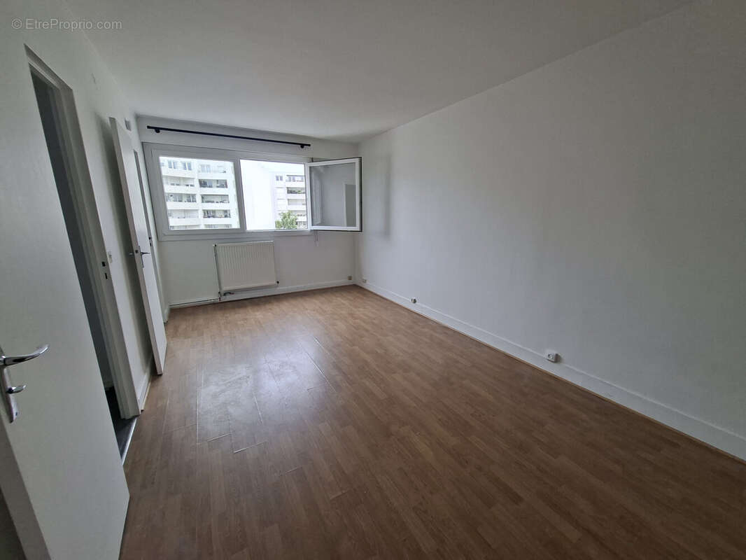 Appartement à MONTROUGE