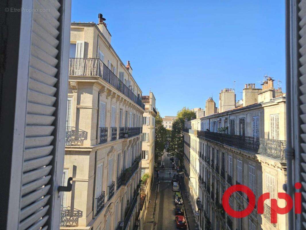 Appartement à MARSEILLE-1E