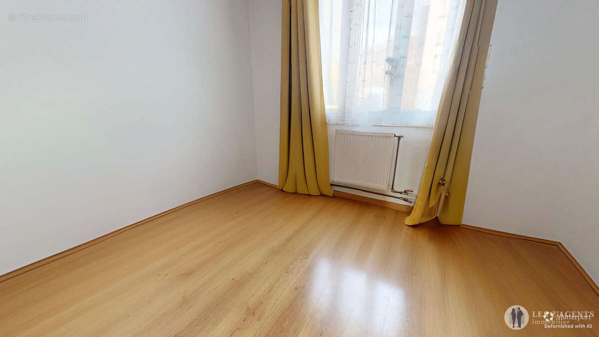 Appartement à SAINT-MARTIN-D'HERES