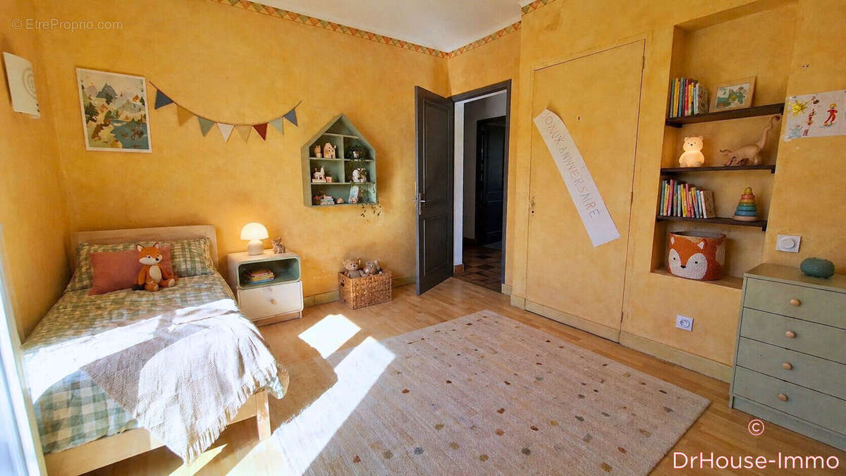 Maison 215 m² à Labastide-Saint-Pierre  - photo 26