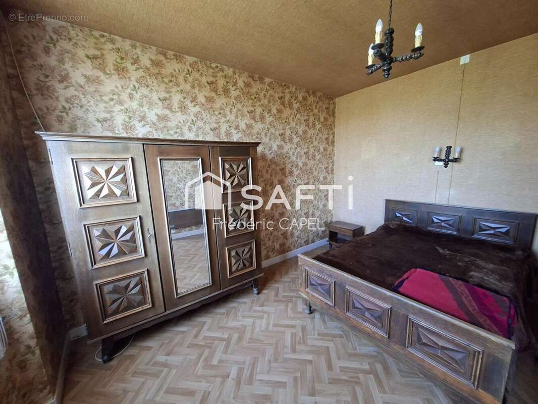 Maison 94 m² à Castres  - photo 6