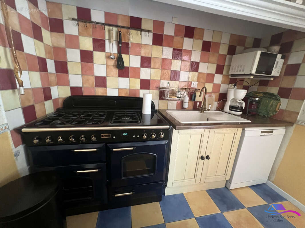 CUISINE - Maison à SAINT-SATURNIN