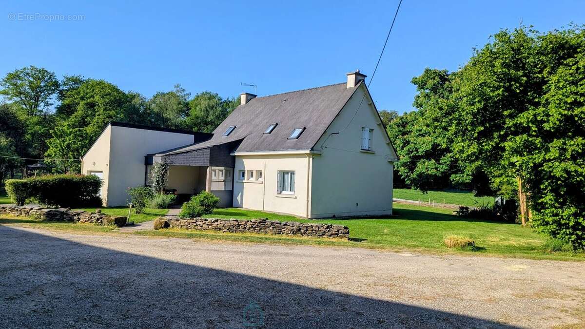 Maison à CAMORS