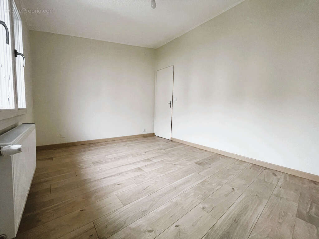 Appartement à DOMENE