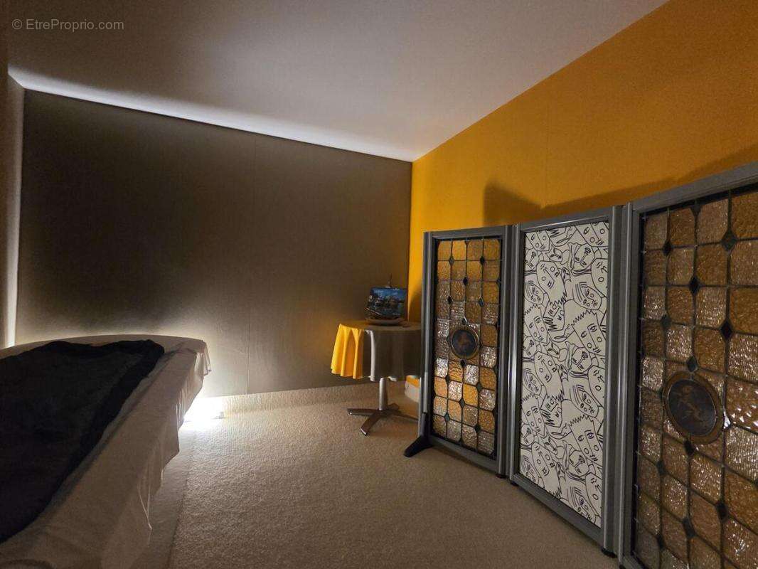 Maison 121 m² à Suresnes  - photo 18