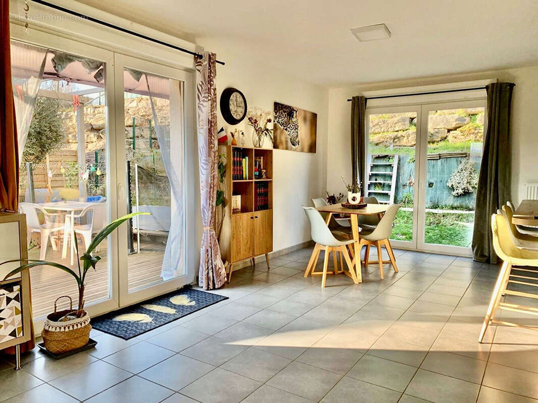 Maison à BOURGOIN-JALLIEU